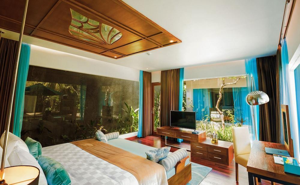 The Leaf Luxury