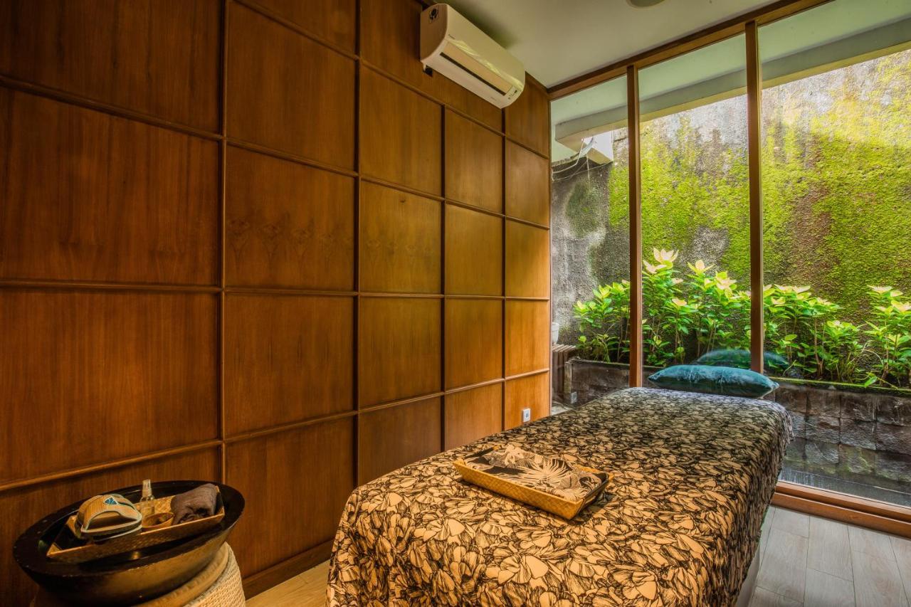 The Leaf Luxury *